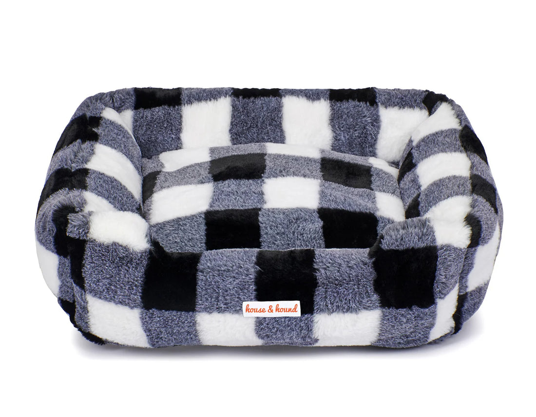 J&amp;B MINK PLAID BED BLK/WHT SMALL